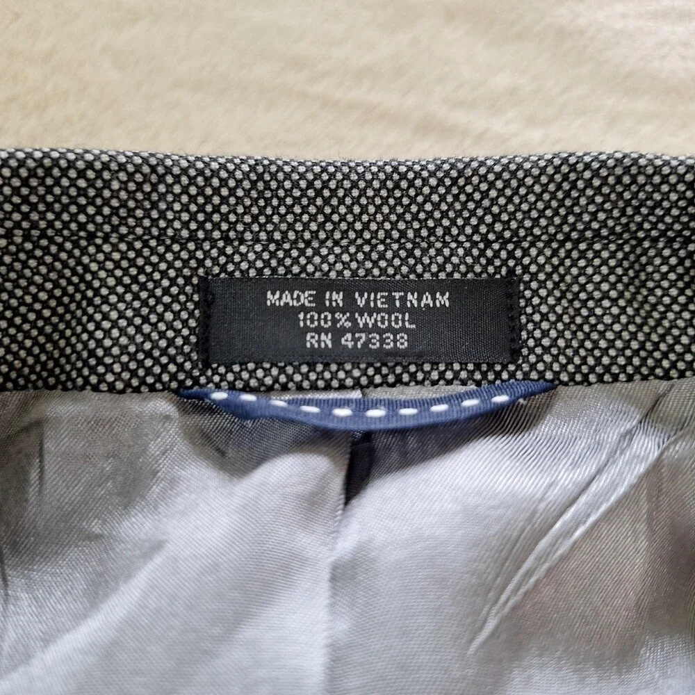 Tommy Hilfiger Blazer Mens Small Gray 100% Wool Two Button Sport Coat Classic